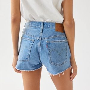 NWT Levi’s 501 Original Cutoff Denim Shorts